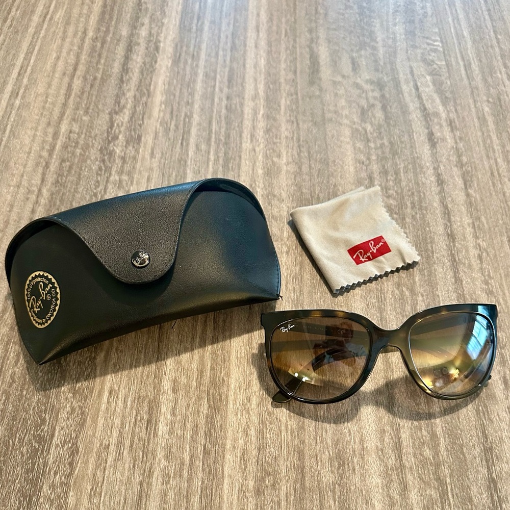 Ray-Ban Cats 1000 Sunglasses